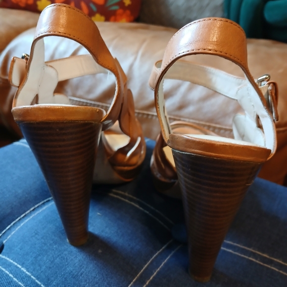 Leather Sandals - Picture 2 of 4